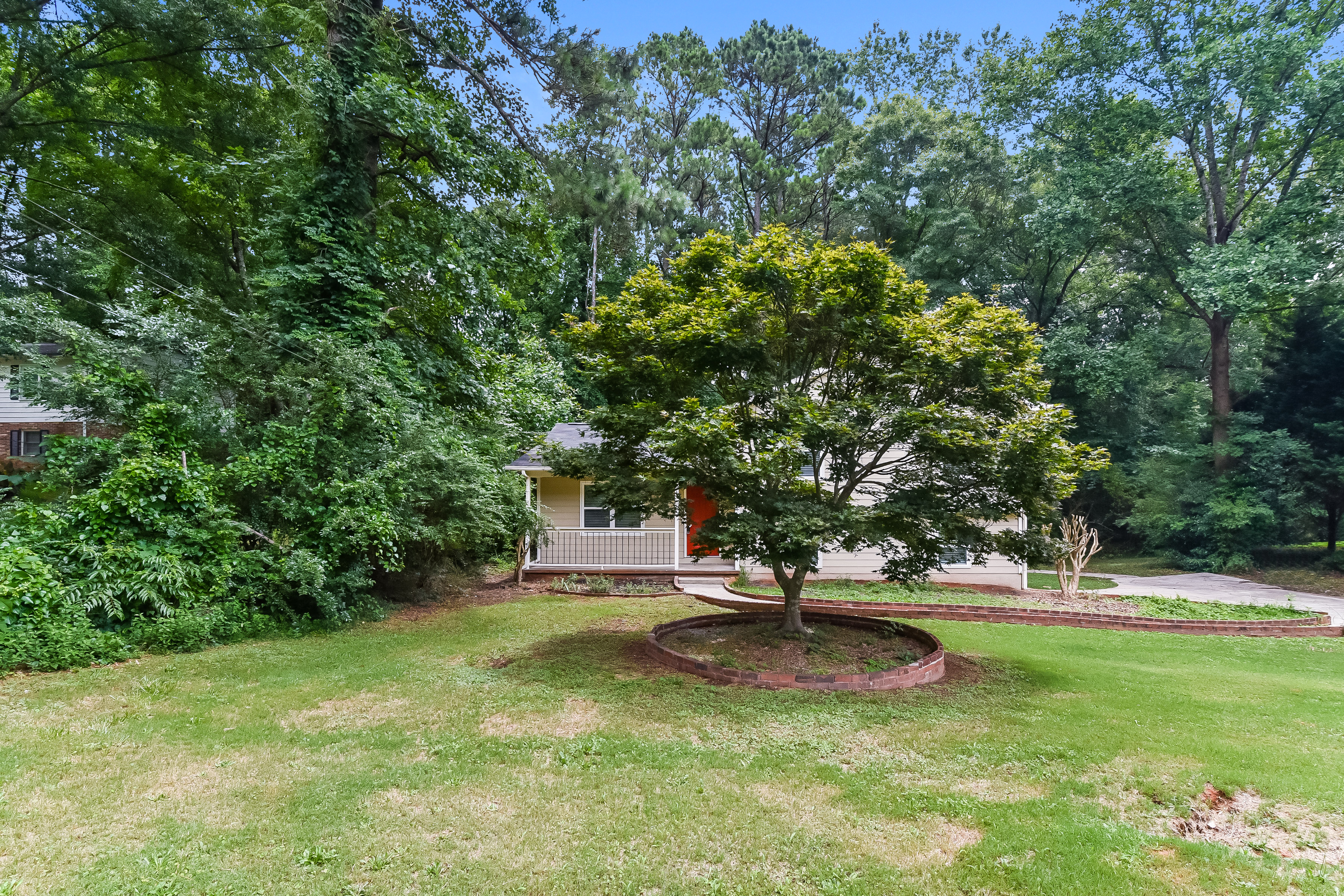 54 Hidden Valley Dr Lawrenceville, GA 30044